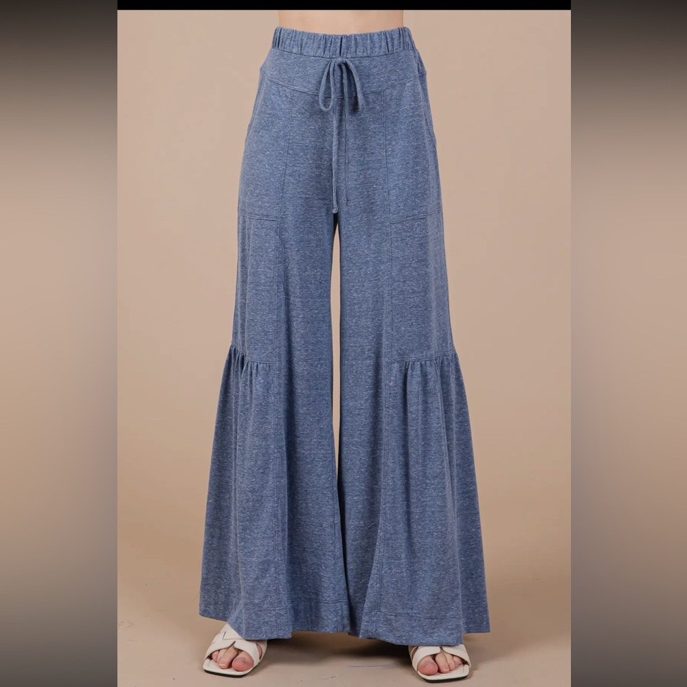 Solid Tiered Wide Leg  Flare Pants - Picture 5 of 6